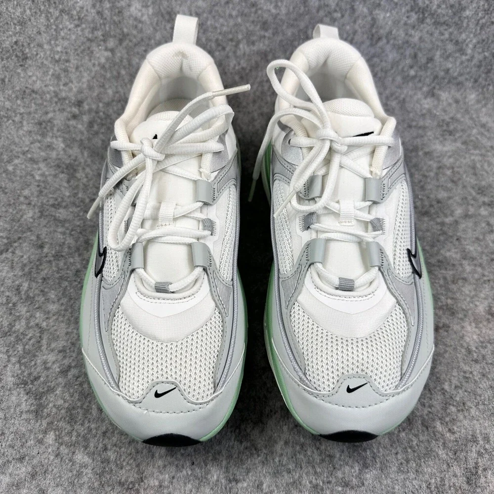 Nike Air Max Bliss Womens Size 9 Summit White Green DH5128-103 Lifestyle Sneaker